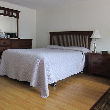 Stonehouse Motel And Restaurant Truro Habitación foto